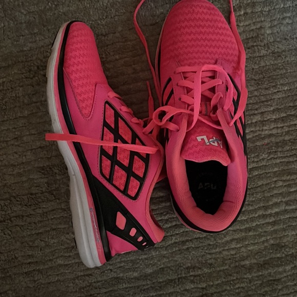 APL - Picture 2 of 5